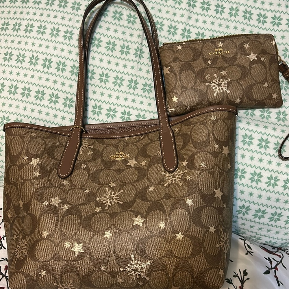 Coach small tote purse Snowflake edition with wristlet, 12 in across, used 1x